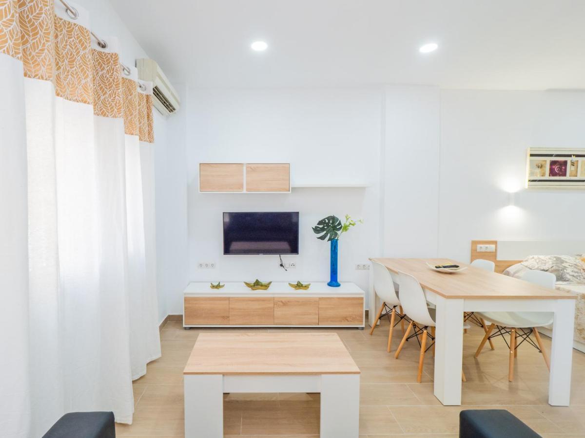 Cubo'S Urban Studio Turisbelen Малага Экстерьер фото